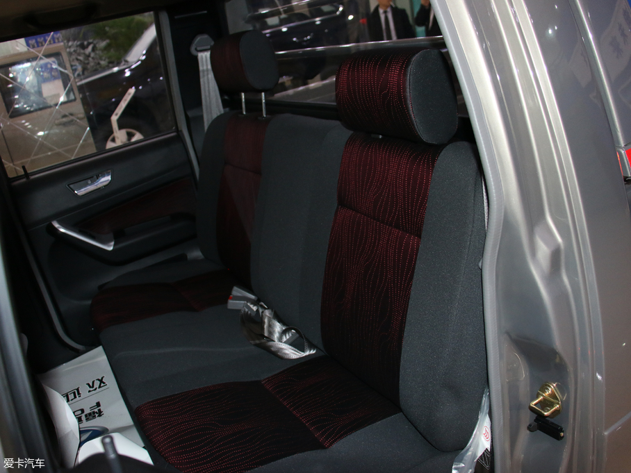 2017۪{F16 2.2L ̓L V