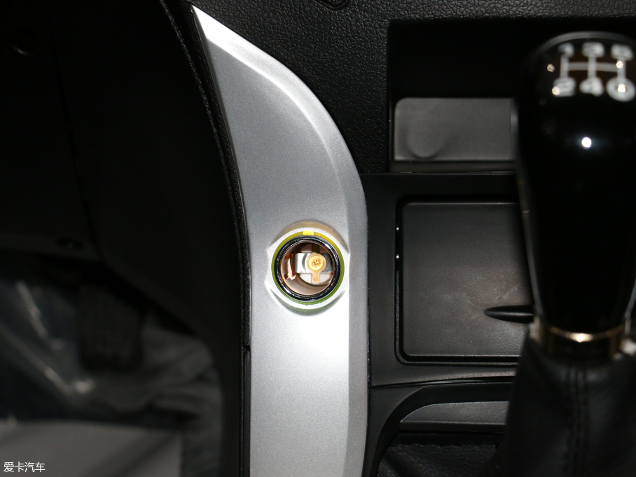 2017۪{F16 2.2L ̓L V