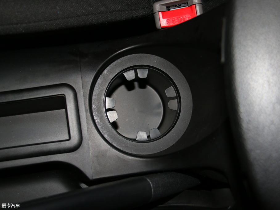 2017۪{F16 2.2L ̓(q)L V