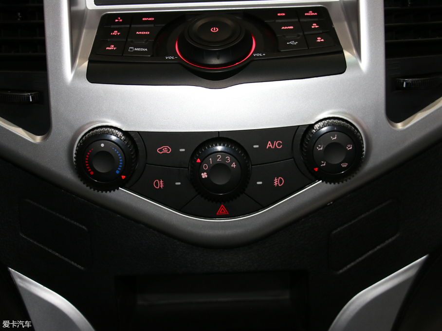 2017۪{F16 2.2L ̓L V