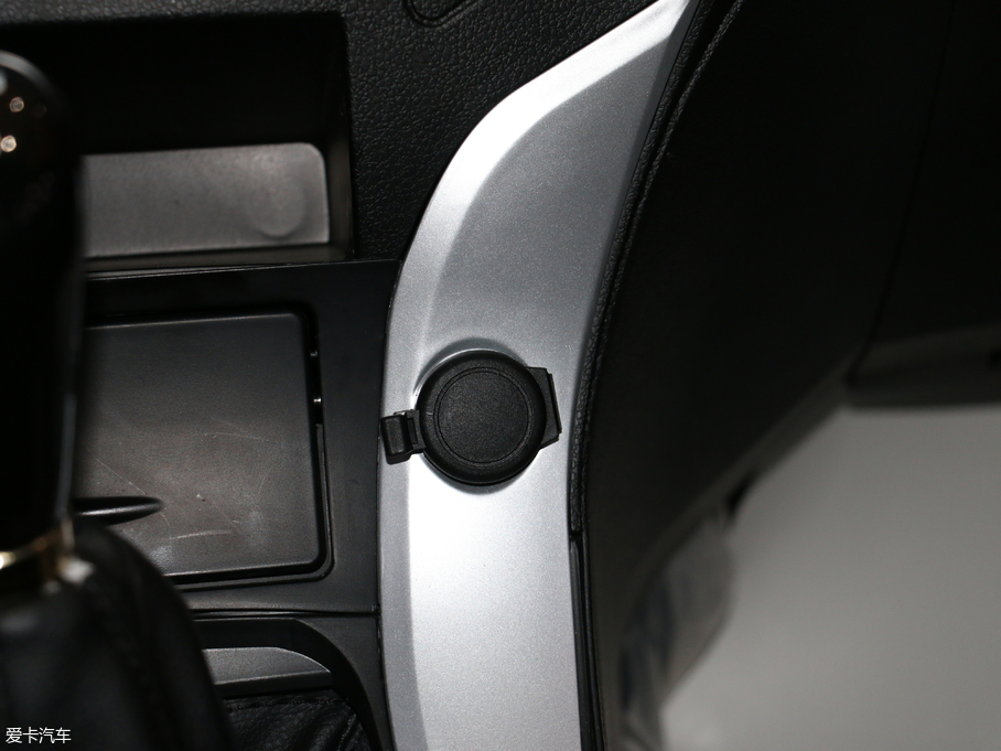 2017۪{F16 2.2L ̓L V