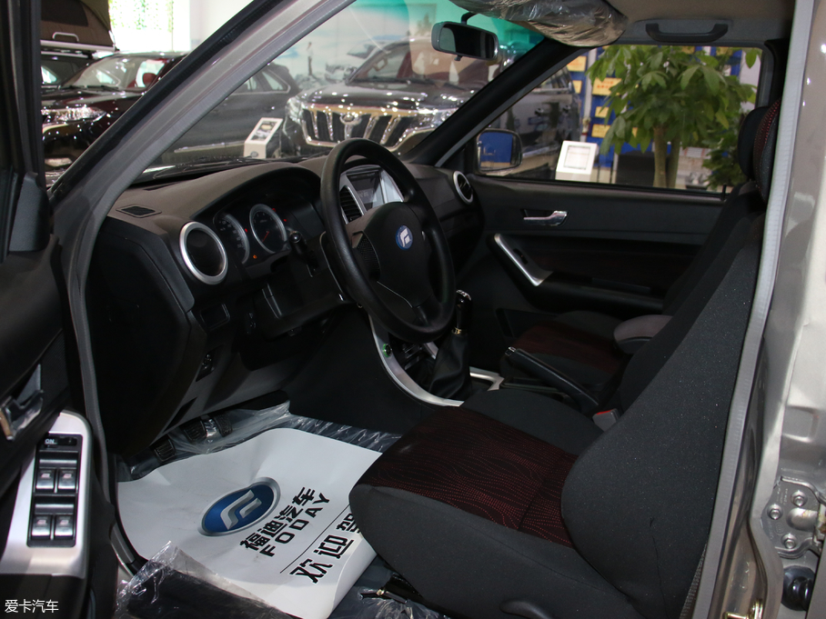 2017۪{F16 2.2L ̓L V