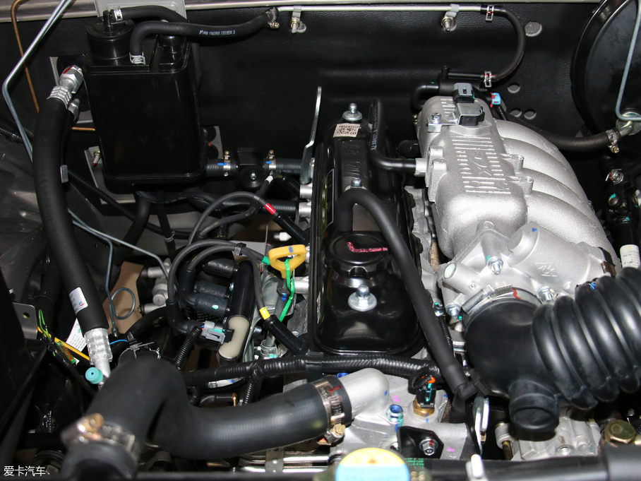 2017۪{F16 2.2L ̓L V