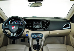 2012款1.4T 自动劲享版 中控区