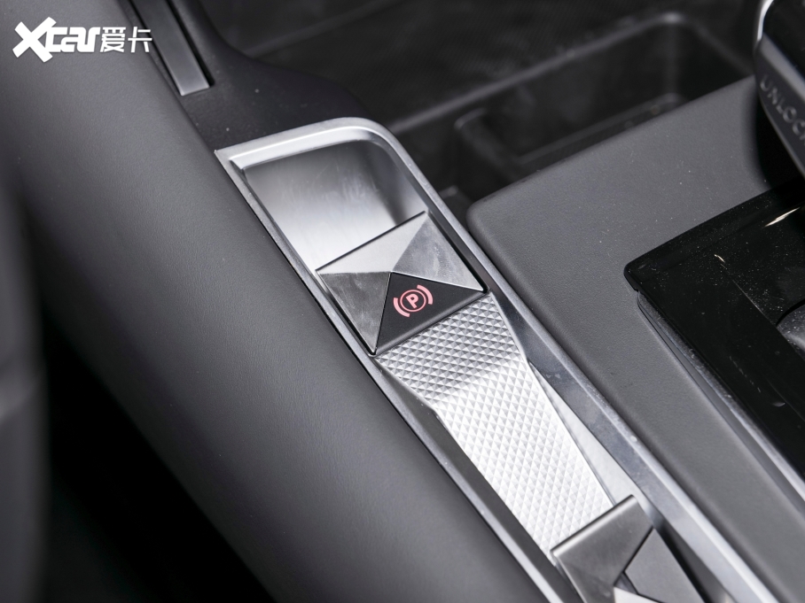 2022��DS 7 45THP �R����ذ�