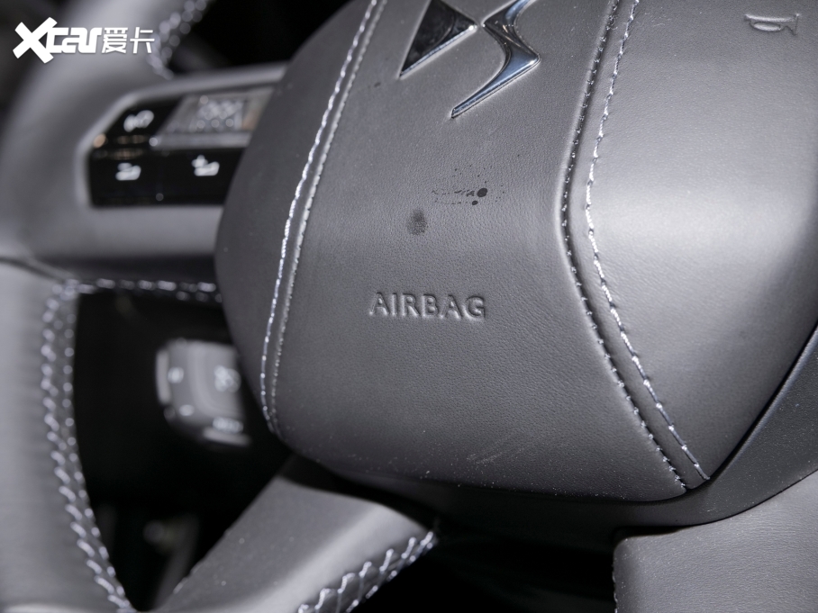 2022��DS 7 45THP �R����ذ�