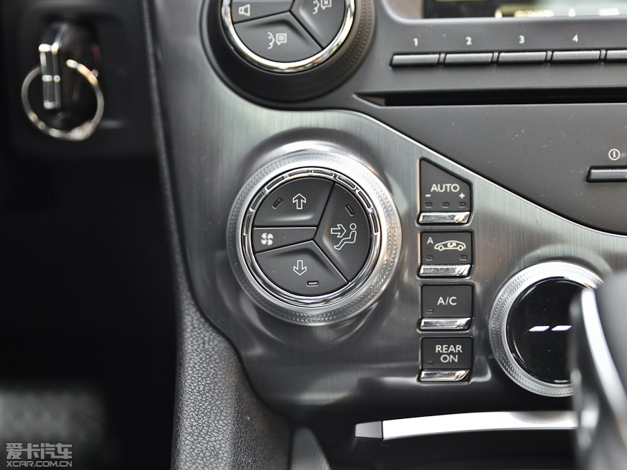 2013DS 5 1.6T Ԅ THP200 