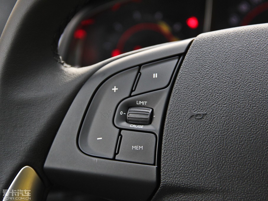 2013DS 5 1.6T Ԅ(dng)A THP200