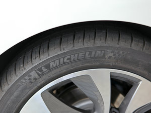 2013款1.6T 自动尊享版 THP200  轮胎品牌