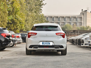 2013款1.6T 自动尊享版 THP200  正后	