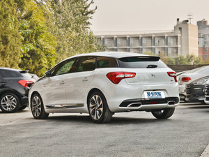2013款1.6T 自动尊享版 THP200  左后45度