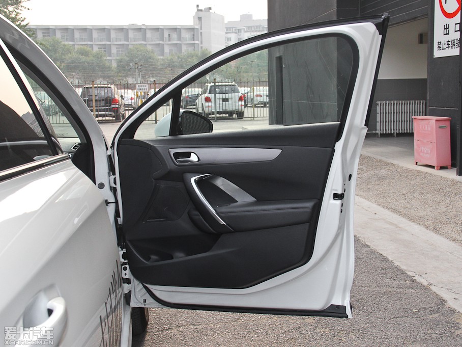 2014DS 5LS VTi140 Ԅm