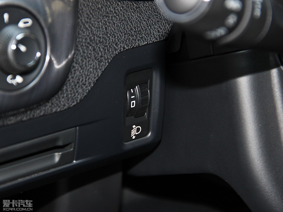 2014��DS 5 1.6T �ԄӺ��A�� THP160