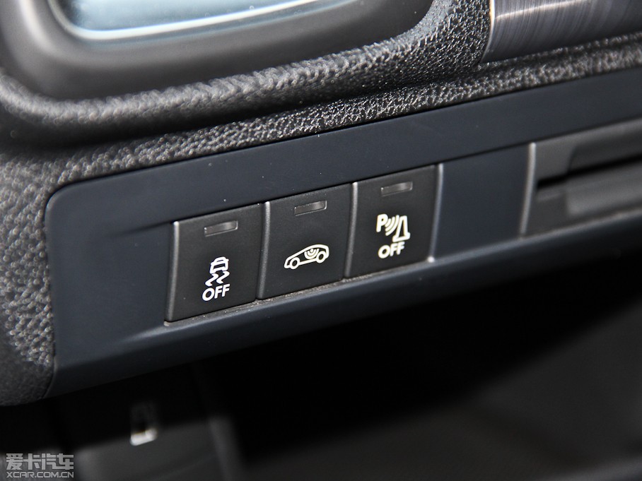 2014��DS 5 1.6T �ԄӺ��A�� THP160