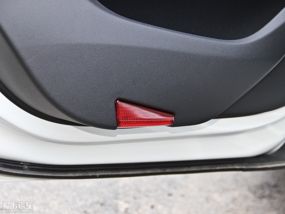 2014��DS 5 1.6T �ԄӺ��A�� THP160