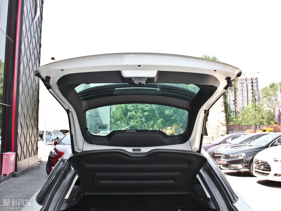 2014��DS 5 1.6T �ԄӺ��A�� THP160