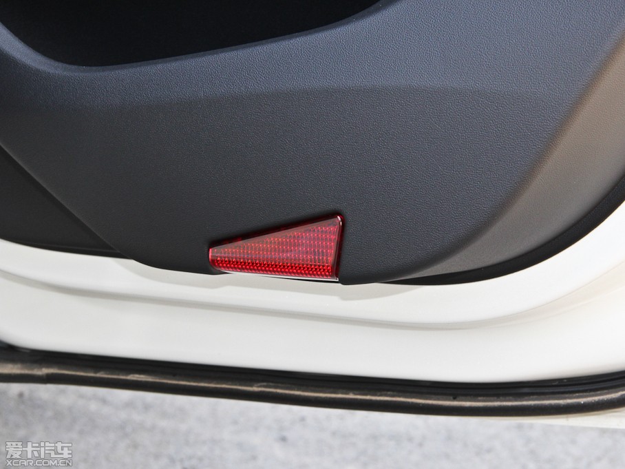 2014��DS 5 1.6T �ԄӺ��A�� THP160