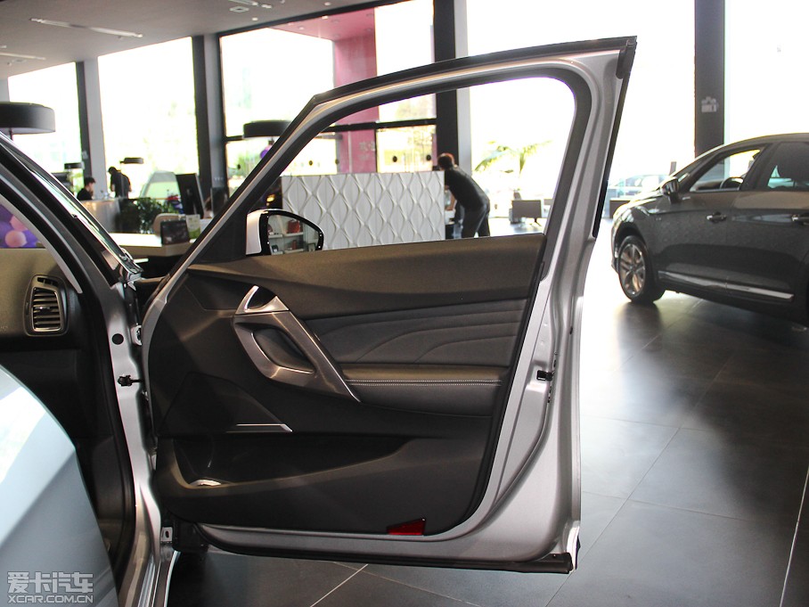 2014DS 5 1.6T ԄӺA THP200