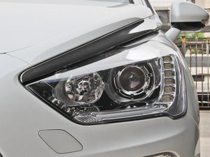 2014款1.6T 自动尊享版 THP200 大灯