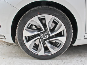 2014款1.6T 自动尊享版 THP200 轮圈