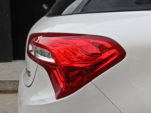 2014款1.6T 自动尊享版 THP200 细节外观