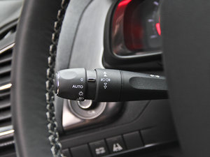 2014款1.6T 自动尊享版 THP200 中控区