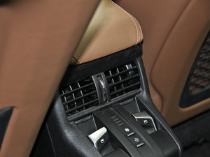 2014款1.6T 自动尊享版 THP200 中控区