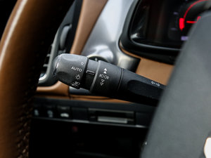 2015款1.8T 尊享版THP200 中控区