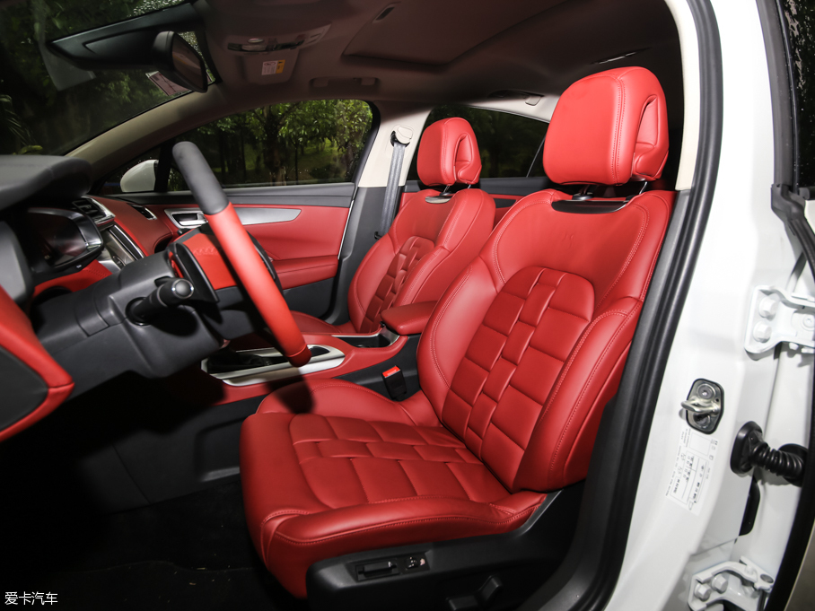 2016��DS 4S THP200 ������