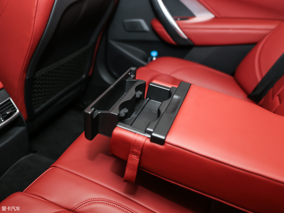 2016��DS 4S THP200 ������