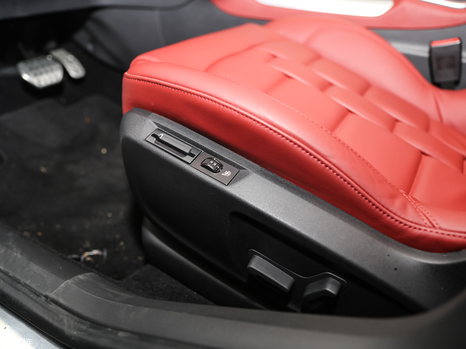 2016��DS 4S THP200 ������