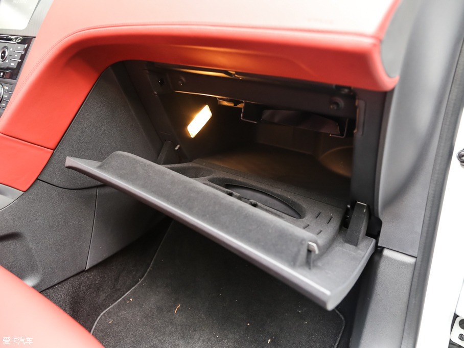 2016��DS 4S THP200 ������