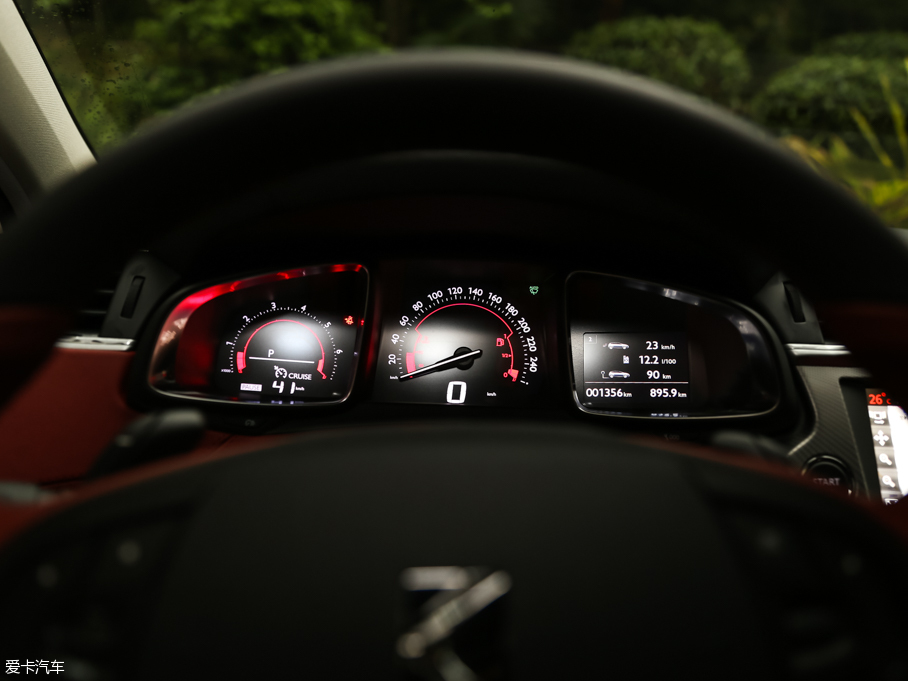 2016��DS 4S THP200 ������