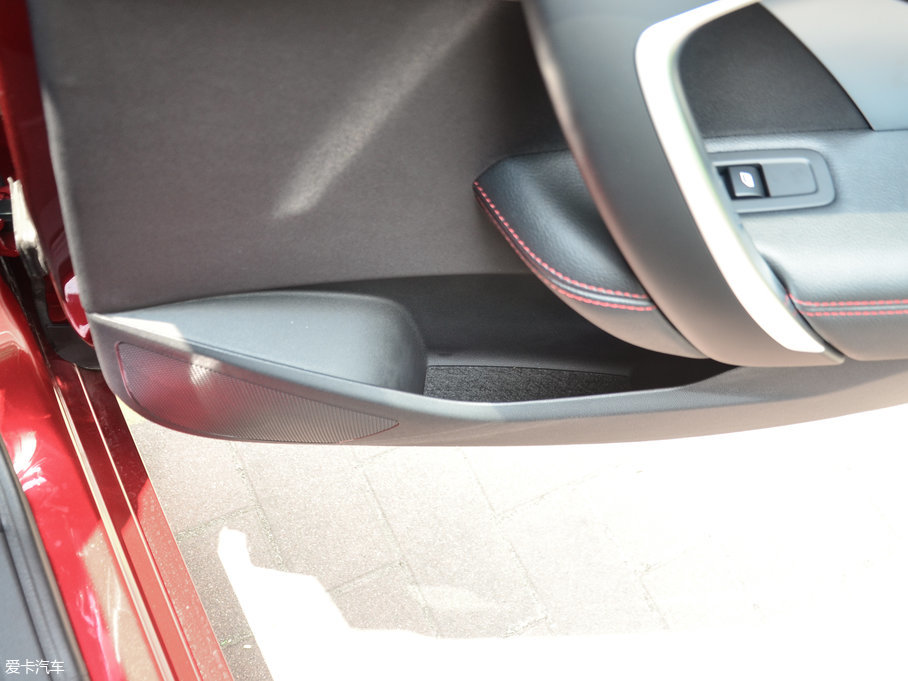 2016DS 4S THP130 (dng)