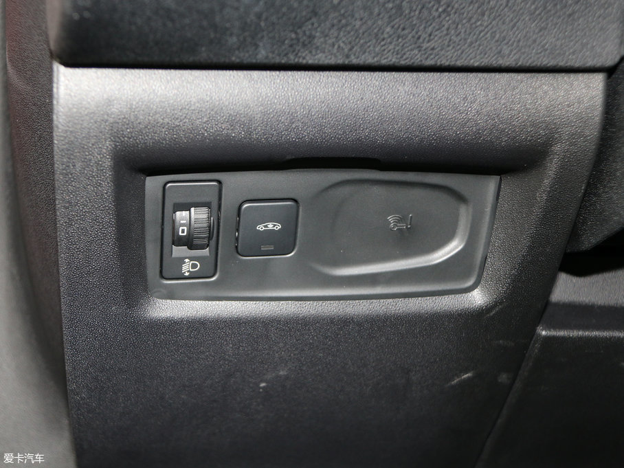 2018DS 4S 30THP P-Line