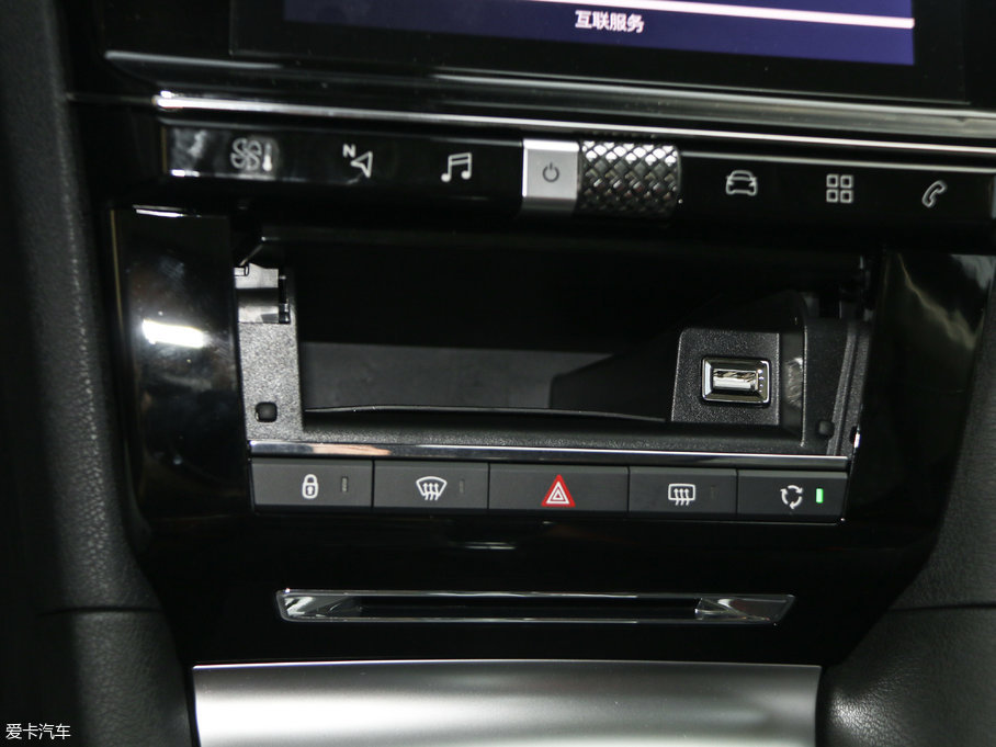 2018DS 4S 30THP P-Line