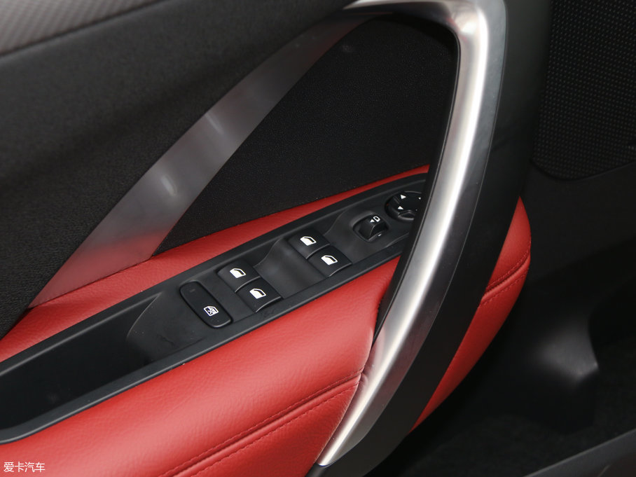 2018DS 4S 30THP P-Line