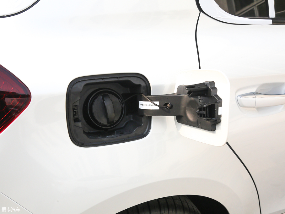 2018DS 4S 30THP P-Line