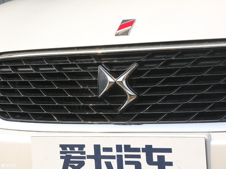 2018DS 4S 30THP P-Line