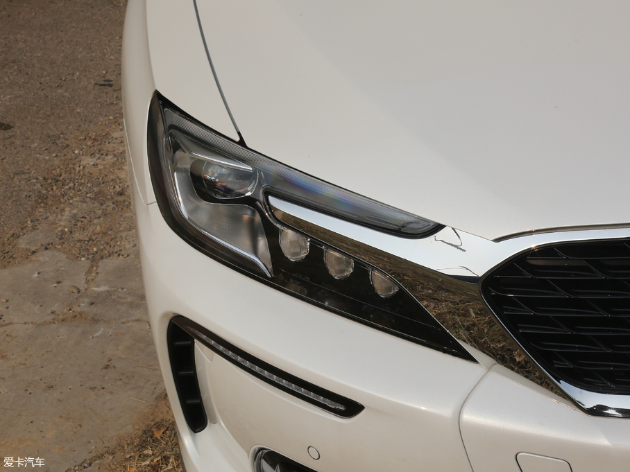 2018DS 4S 30THP P-Line