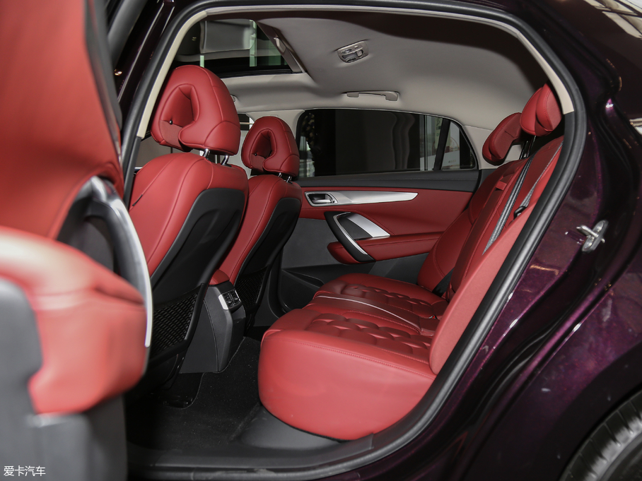 2018��DS 4S 30THP ���A��