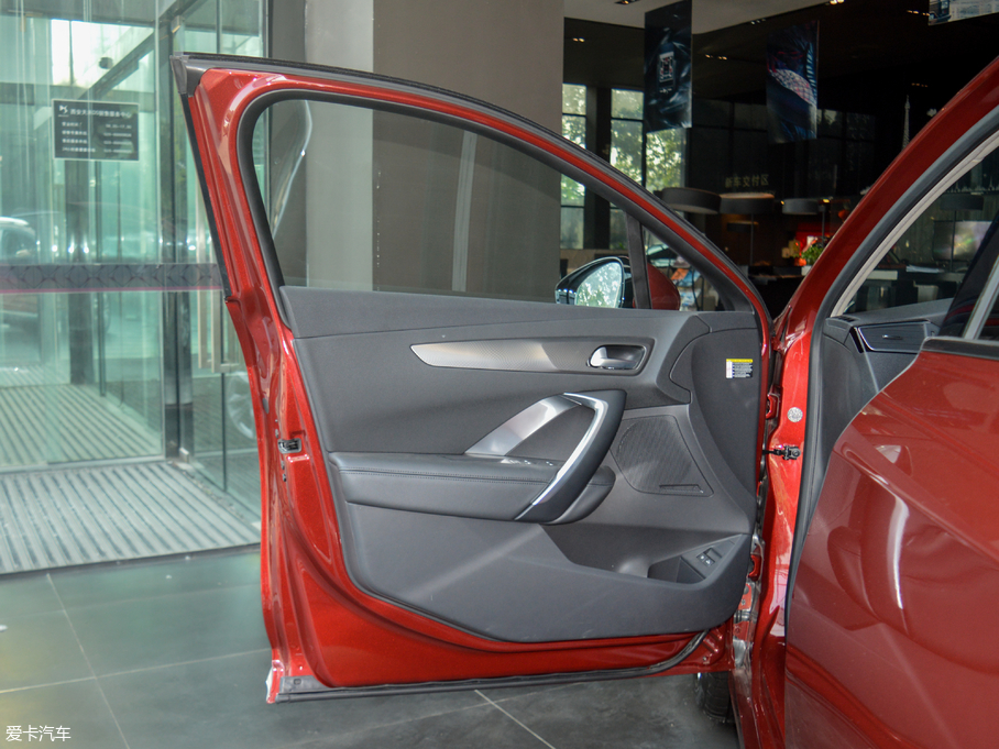 2018DS 4S 30THP (dng)