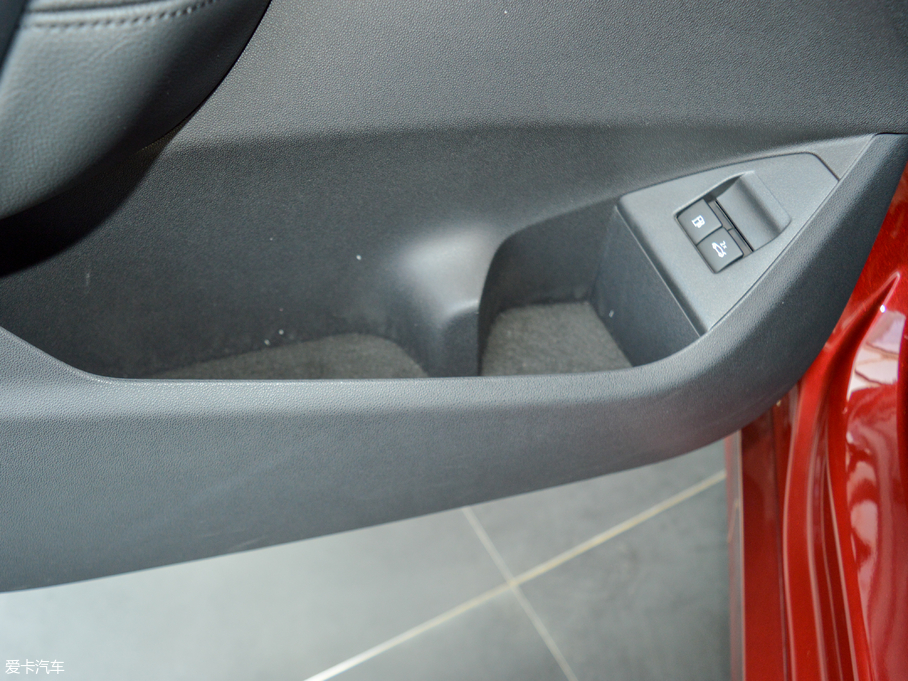 2018��DS 4S 30THP ������