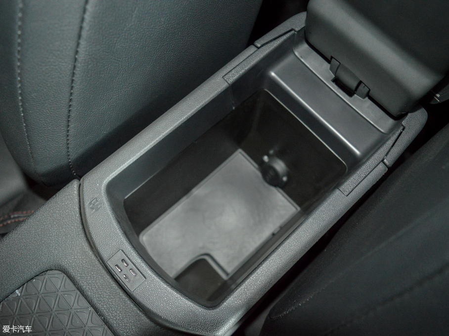 2018��DS 4S 30THP ������