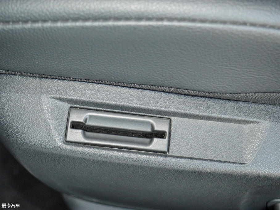 2018��DS 4S 30THP ������