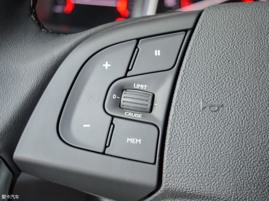 2018��DS 4S 30THP ������