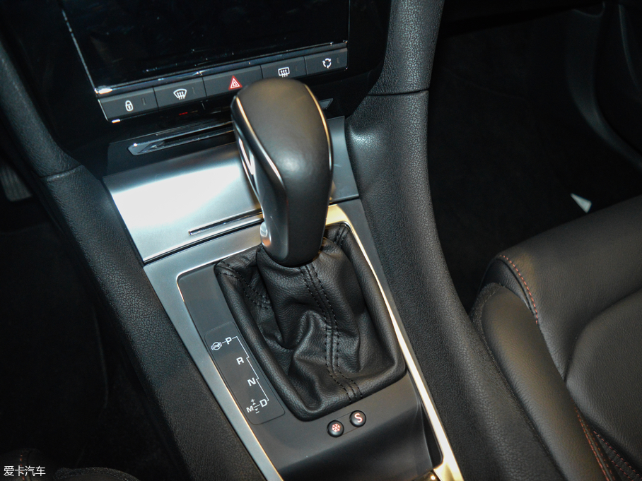 2018��DS 4S 30THP �ń���