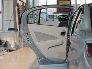 2012款1.5L 手动豪华版 左后车门