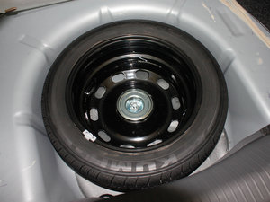 2012款1.5L 手动豪华版 备胎