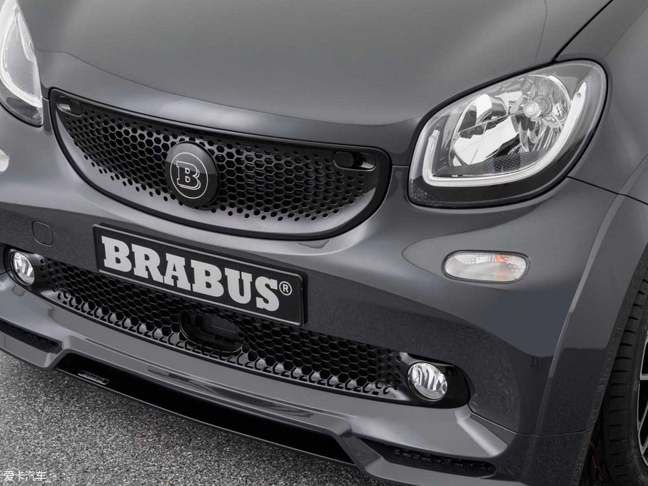 2019 smart fortwo Ultimate E Shadow Edition